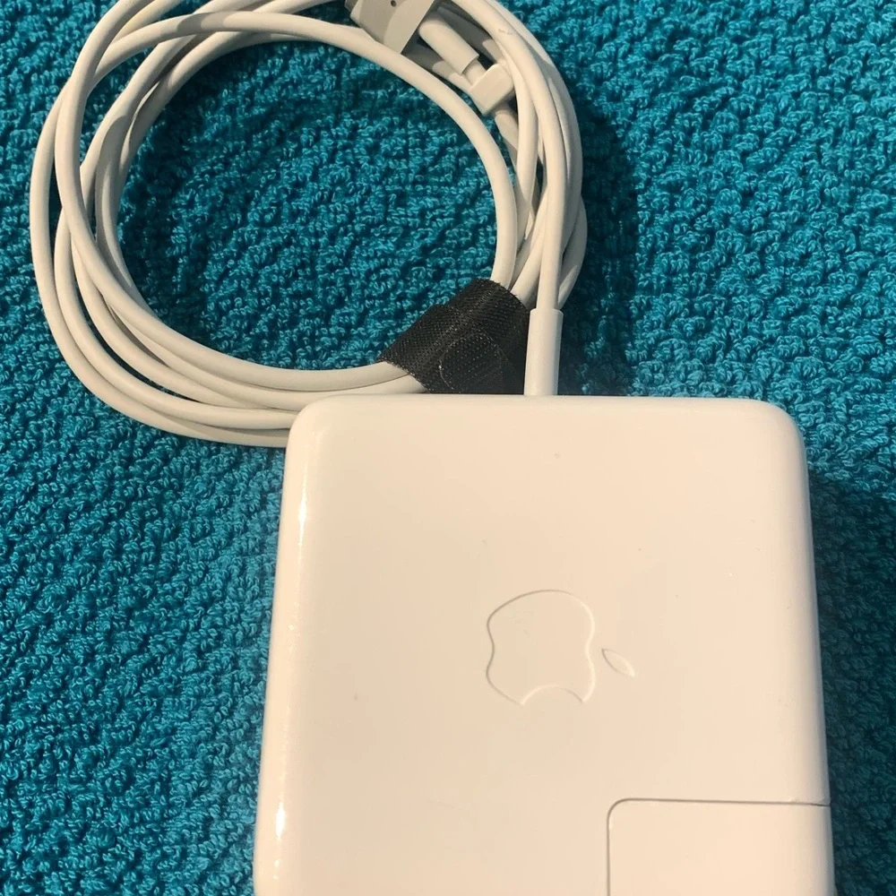 MacBook Pro 13 with Accessories